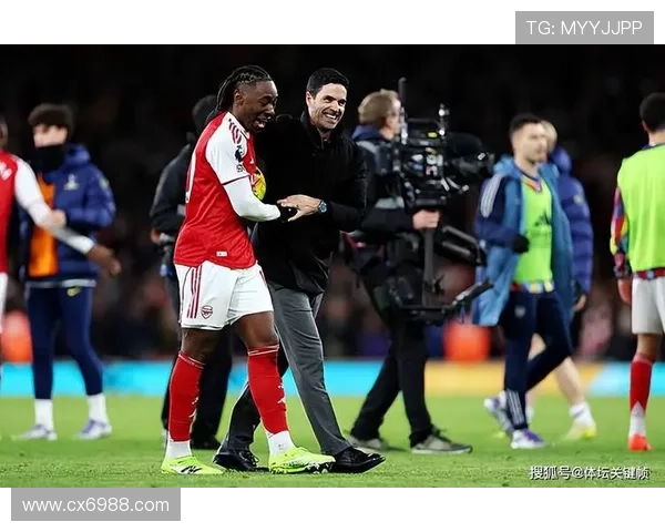 哈格里夫斯称枪手四冠埃泽特别